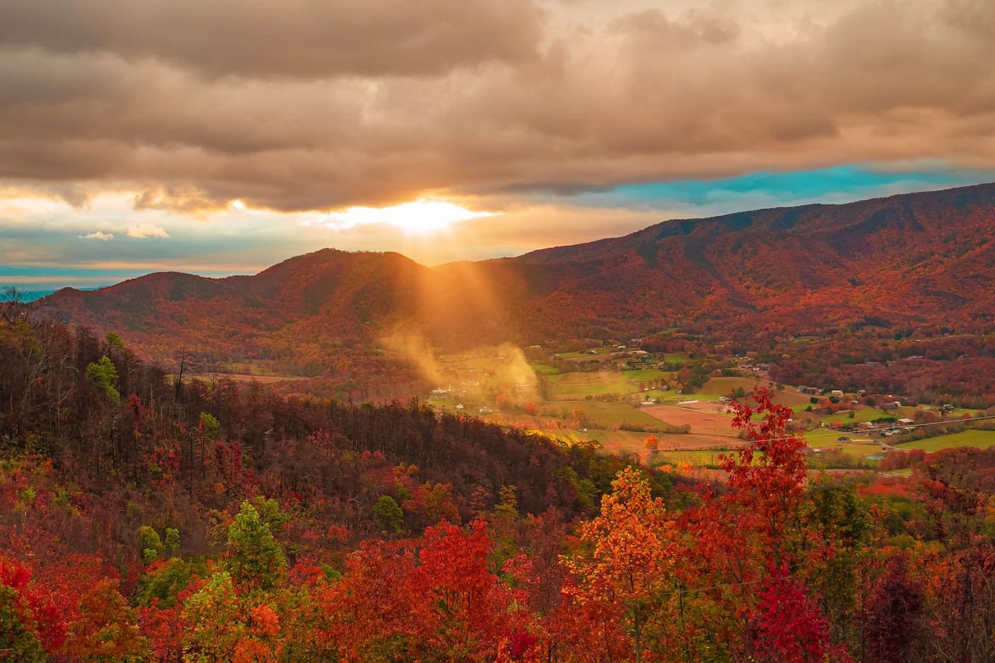 Tanasi Lodge Weddings Retreats Family Getaways Gatlinburg 378529