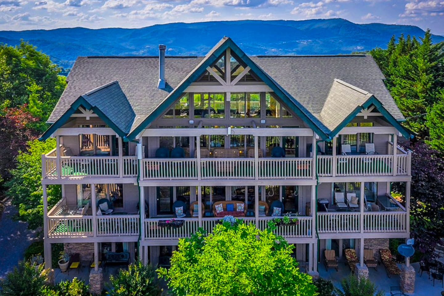 Tanasi Lodge Weddings Retreats Family Getaways Gatlinburg 378529