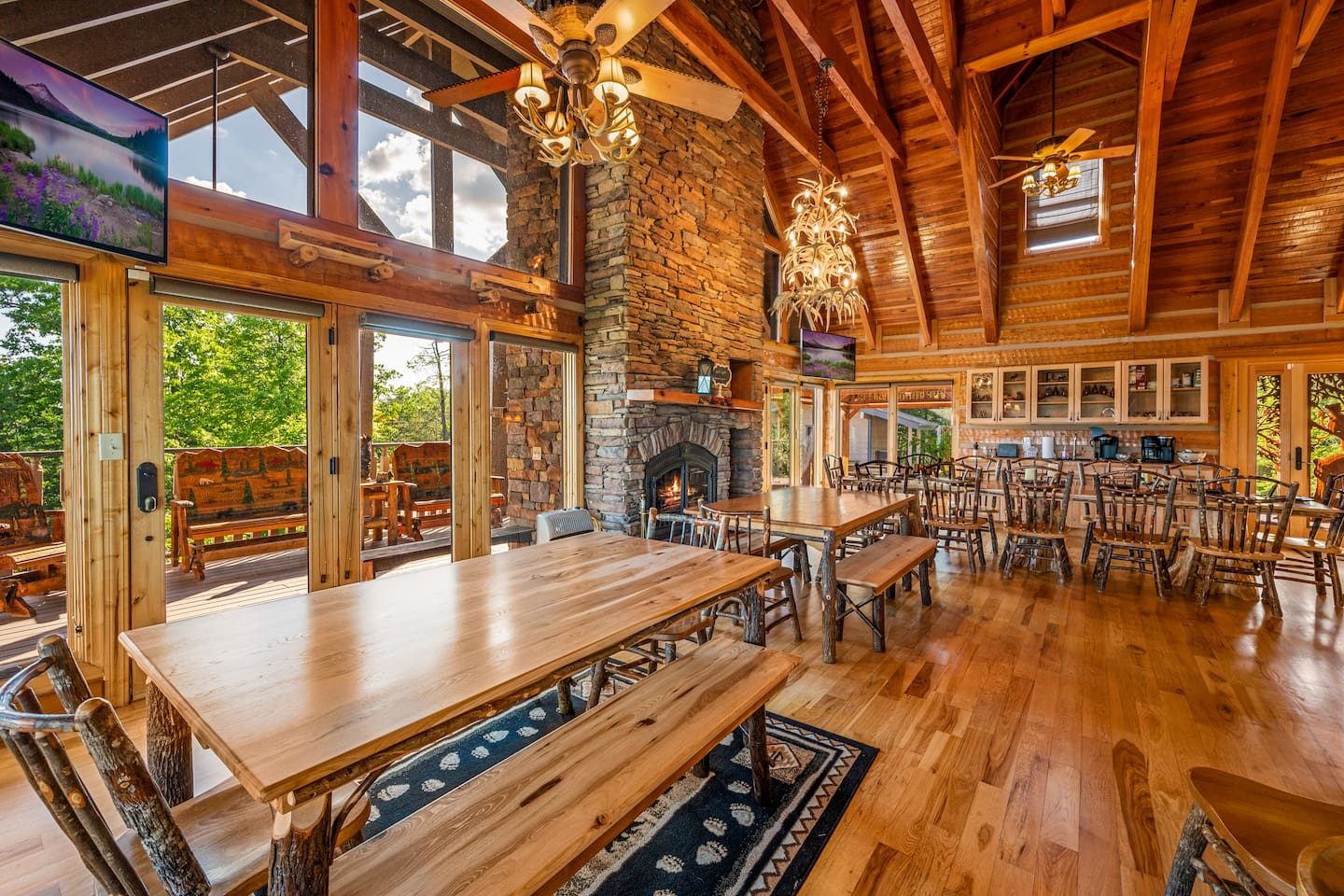 One long farmhouse table, a fire crackling nearby and everyone you love within arm's reach. Dinner here is the kind you talk about for years.