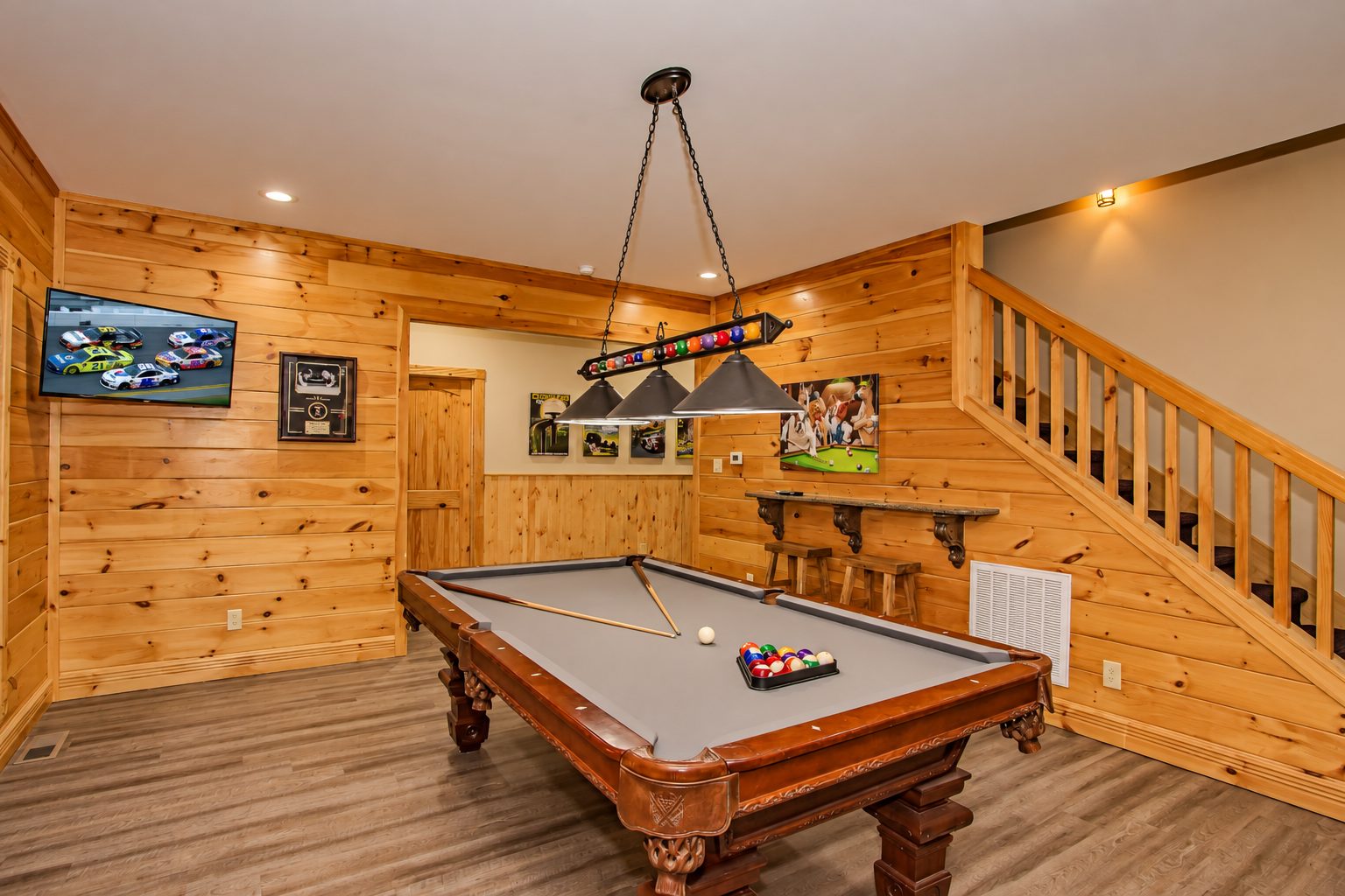 Splashing At The Bluff Indoor Pool Gatlinburg Pigeon Forge 514972