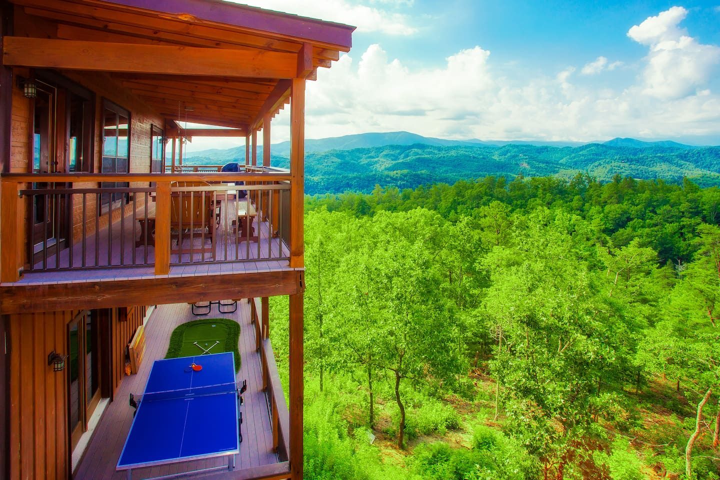 Splashing At The Bluff Indoor Pool Gatlinburg Pigeon Forge 514972