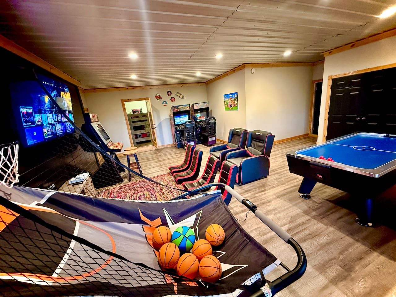 Splashing At The Bluff Indoor Pool Gatlinburg Pigeon Forge 514972