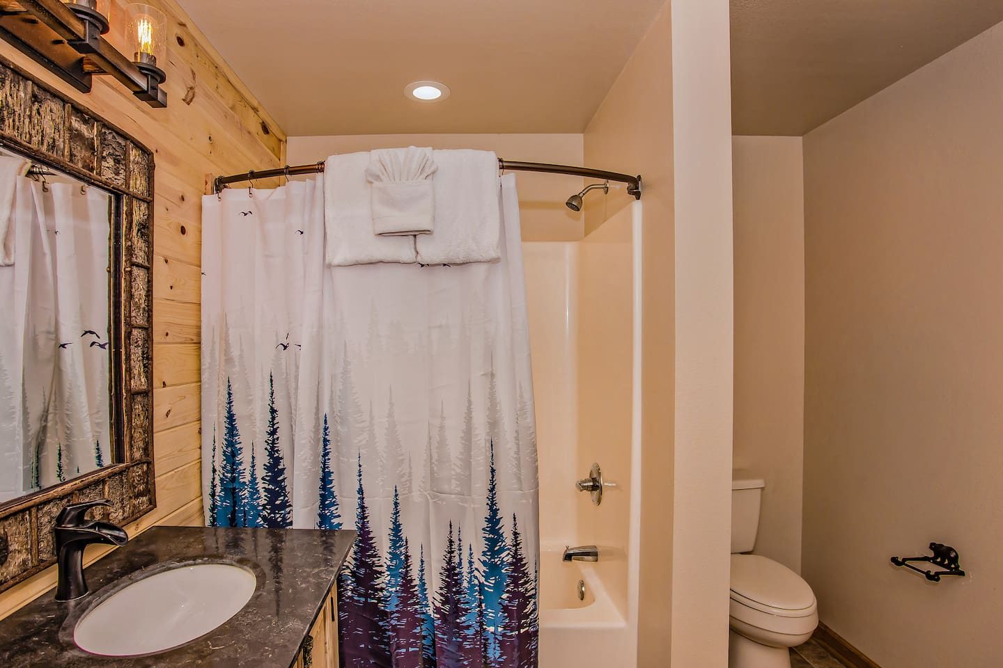 Splashing At The Bluff Indoor Pool Gatlinburg Pigeon Forge 514972