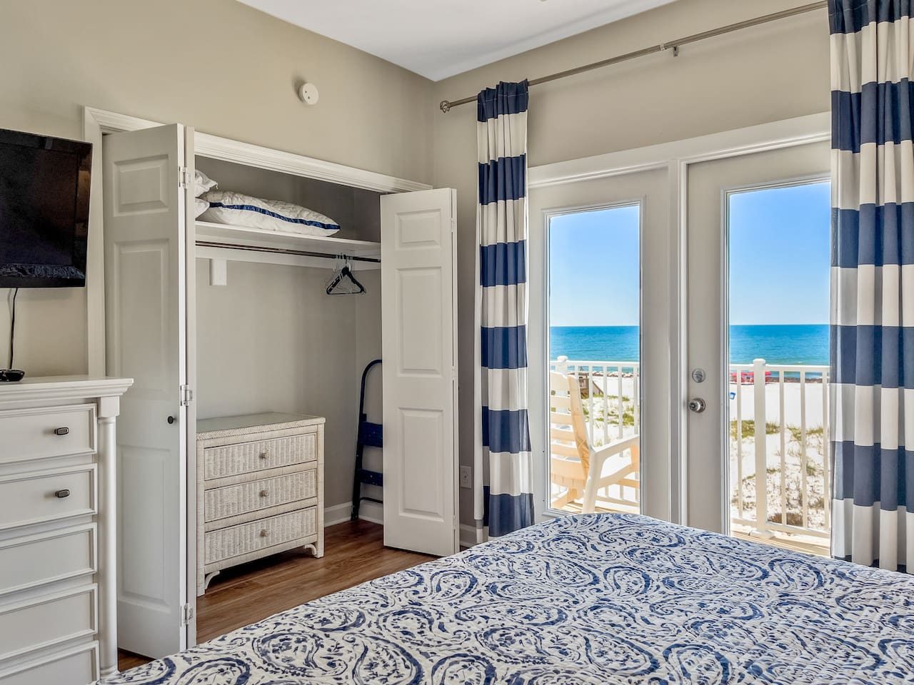 Gulf Shores Duplex B Beachfront Pool 4Bd Newly Furb 519375