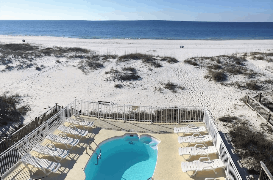 Dolphin View Duplex A - Beachfront Pool - Pet Friendly -4br